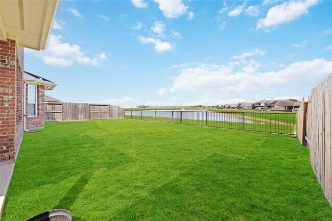 Building Photo - 6226 Oxford Lake Dr