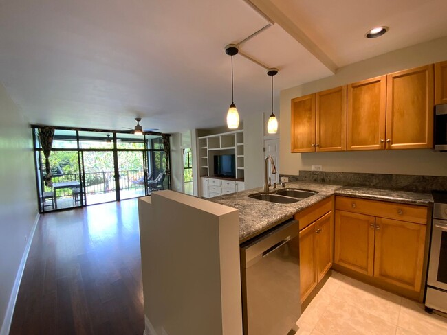 Foto del edificio - RARELY AVAILABLE WINDWARD HARBOUR IN THE H...