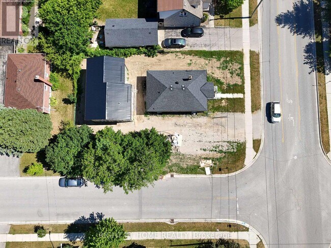 Building Photo - 2 - 578 FIRST STREET