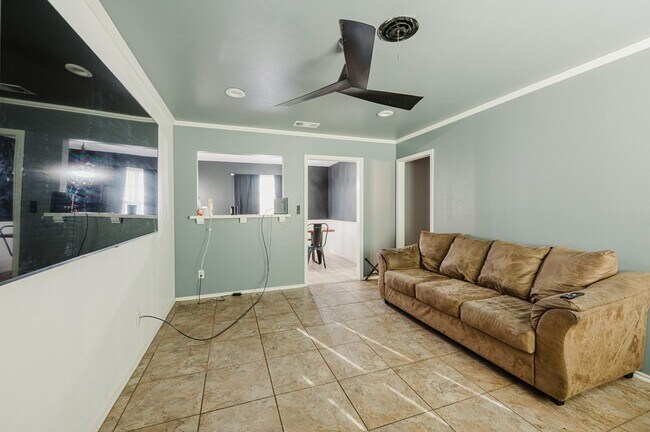 Foto del edificio - 1529 E 52nd St