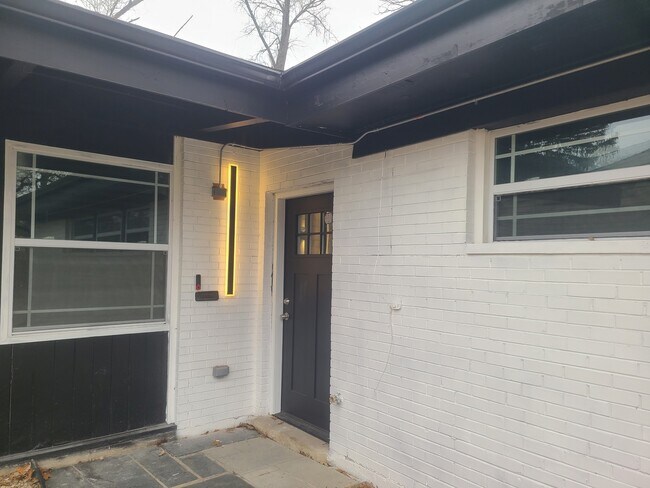 Foto del edificio - 336 Oakwood St