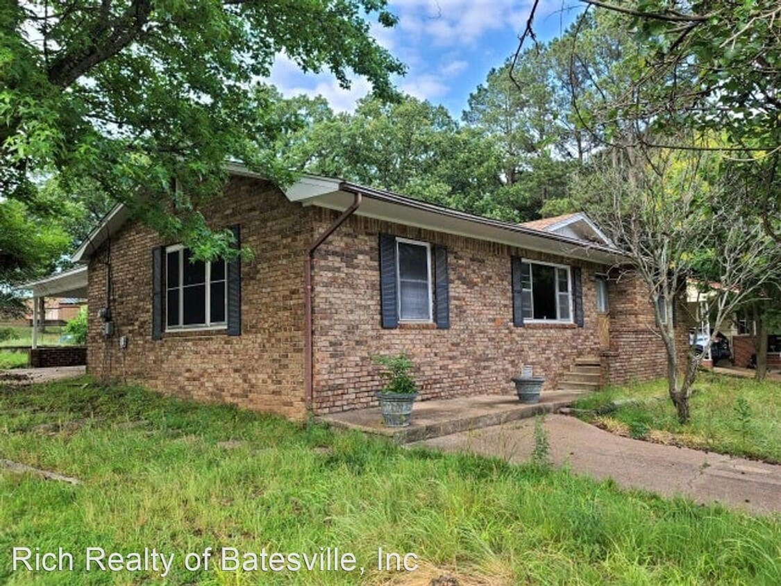 2715 Boles St, Batesville, AR 72501 House Rental in Batesville, AR