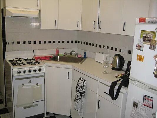 Building Photo - 302 W 105th St
