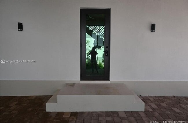 Building Photo - 14 Coral Dr