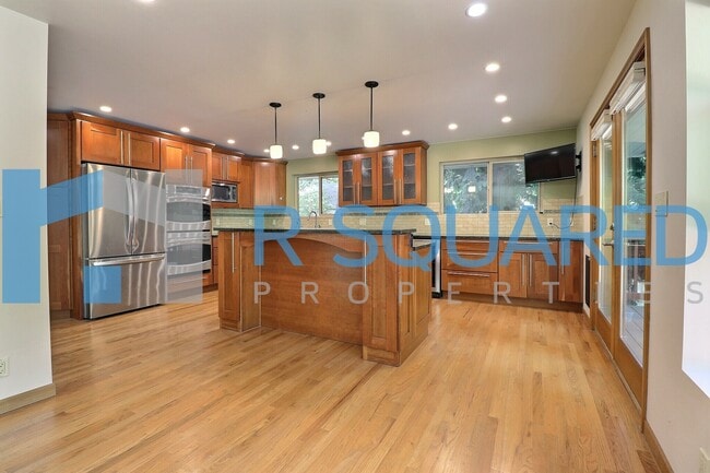 Building Photo - 307 Slater St