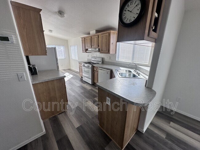 Foto del edificio - 4440 Calle Agrada Dr