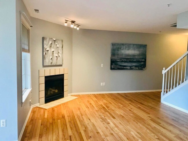 Building Photo - 2962 Barclay Way