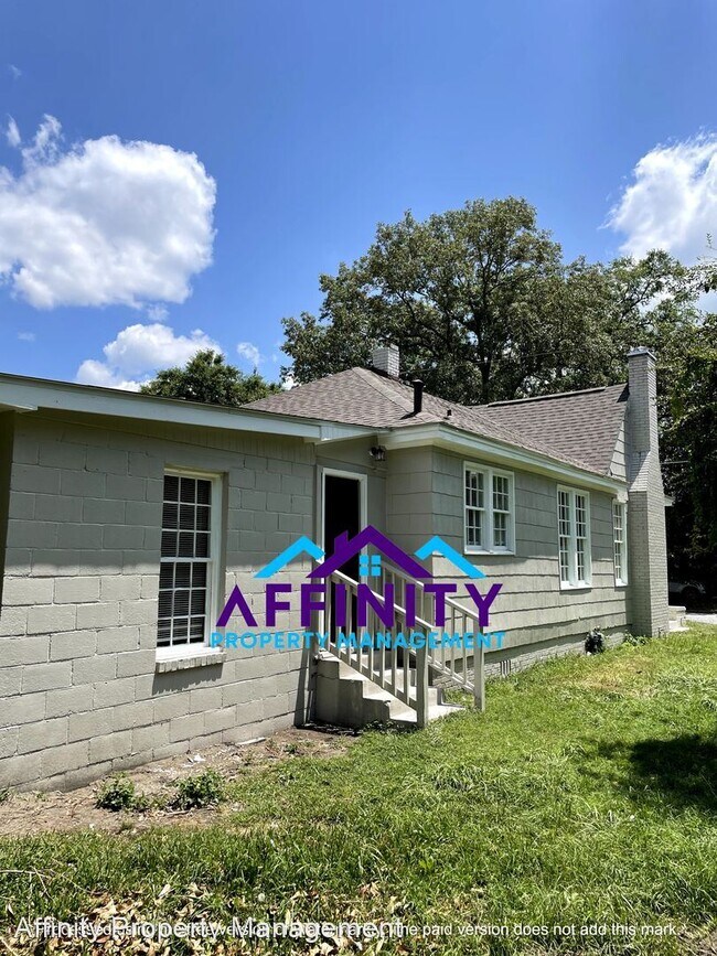 Foto del edificio - 3 br, 1 bath House - 1103 Bryan Ave