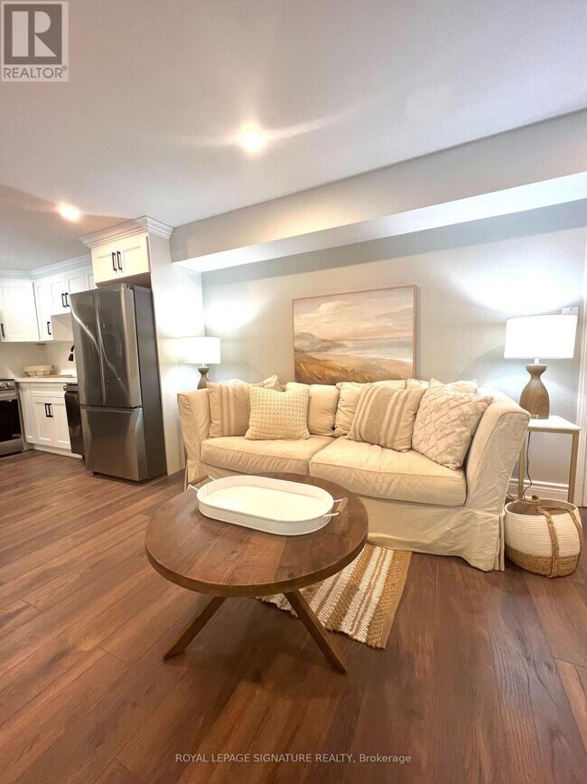 Photo du bâtiment - 964 Albertson Crescent