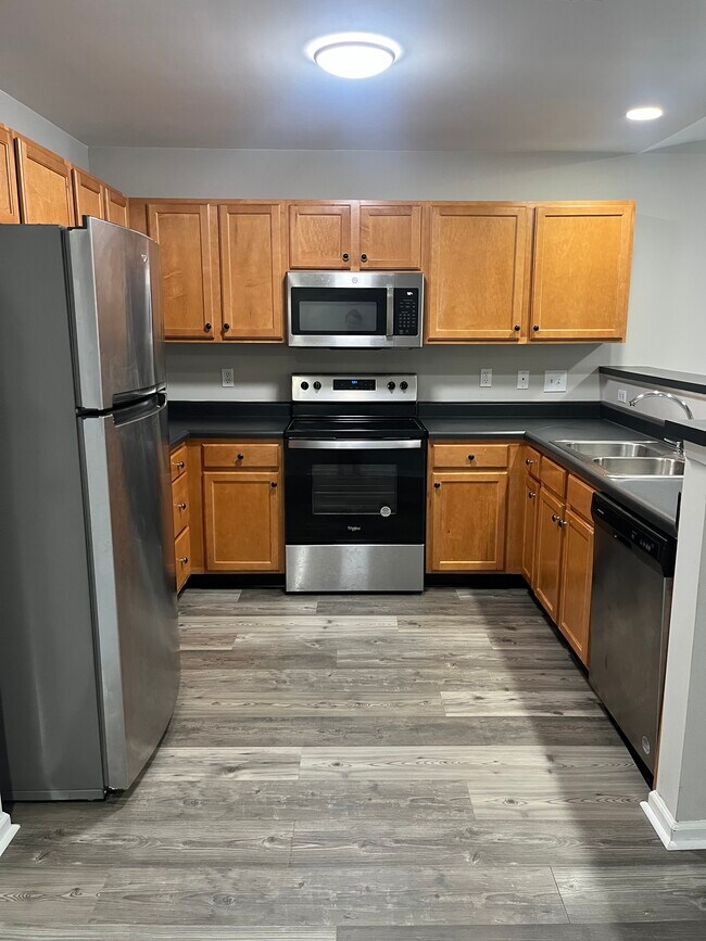 Foto del edificio - 3716 Cotswold Ave