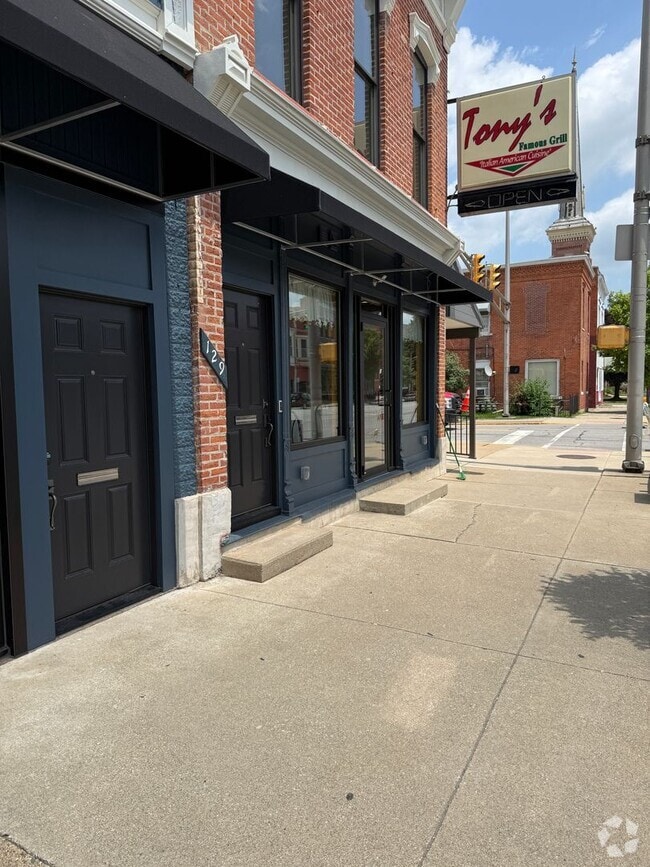 Building Photo - 129 E Lincoln Ave
