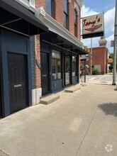 Building Photo - 129 E Lincoln Ave