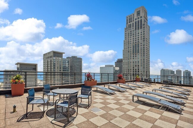 Foto del edificio - 401 E Ontario St