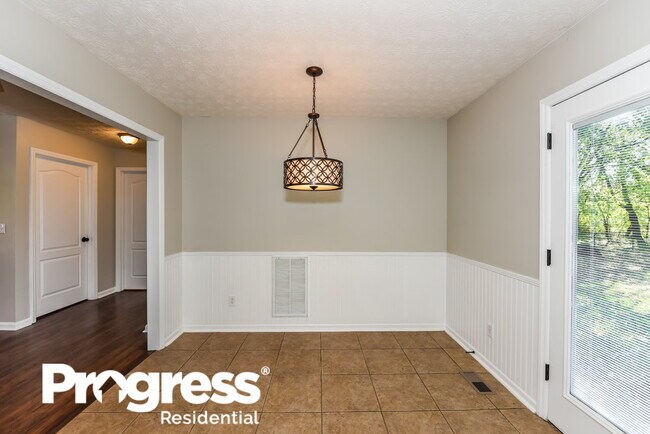 Foto del edificio - 2403 Sawmill St