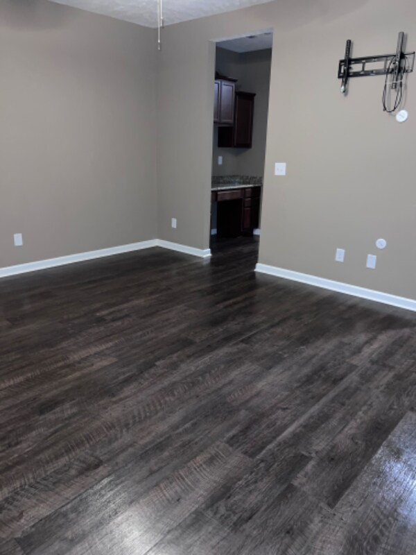 Building Photo - 5029 Upper Park Pl