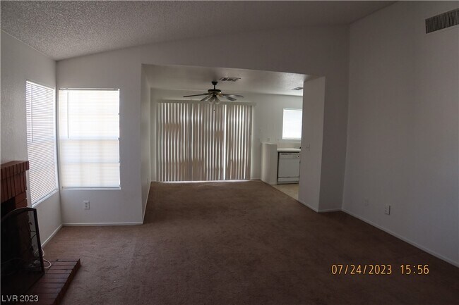 Building Photo - 671 Paulson Dr