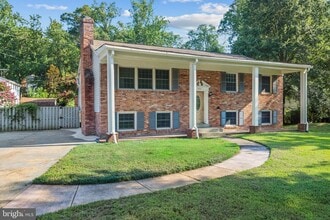 Building Photo - 7515 Pleasant Way