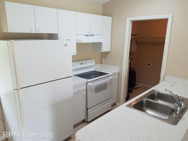 Building Photo - 2 br, 2 bath House - 1822 Lake Mariam Drive