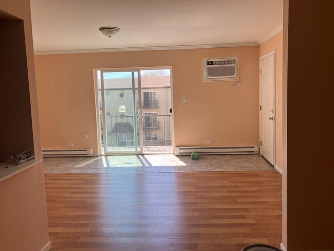 Building Photo - 4067 Bonhill Dr