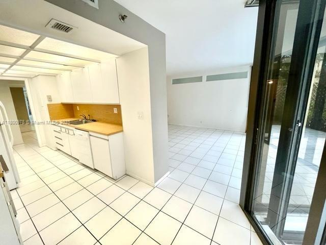 Foto del edificio - 4000 Towerside Terrace