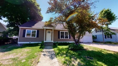 Building Photo - 30 Paul Ave