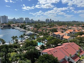 Building Photo - 3610 Yacht Club Dr