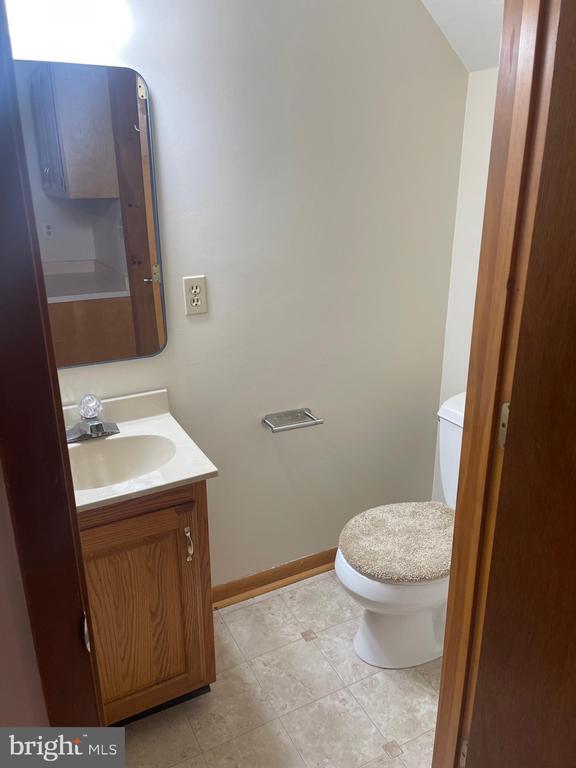 Foto del edificio - 14 Colonial Dr