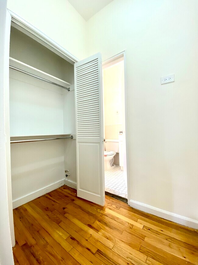 Foto del edificio - 490 E 74th St