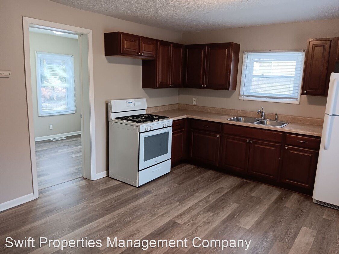 3 br, 1 bath House 422 Pioneer Road House Rental in Des Moines, IA