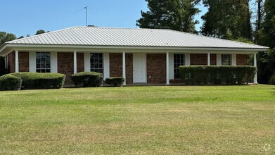 Building Photo - 9424 Hurricane Rd