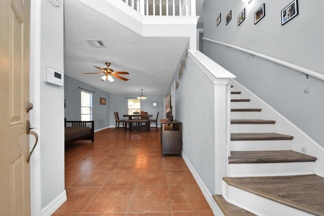Building Photo - 201 S Native Ln