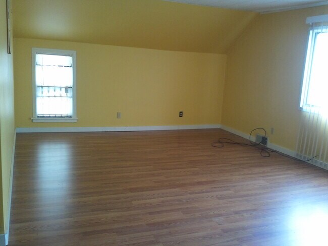 Living Room - 60 Freund St