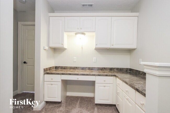 Foto del edificio - 927 S Summerhaven Ct