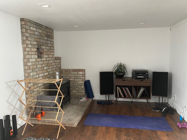 Building Photo - 1450 Timothy Ln