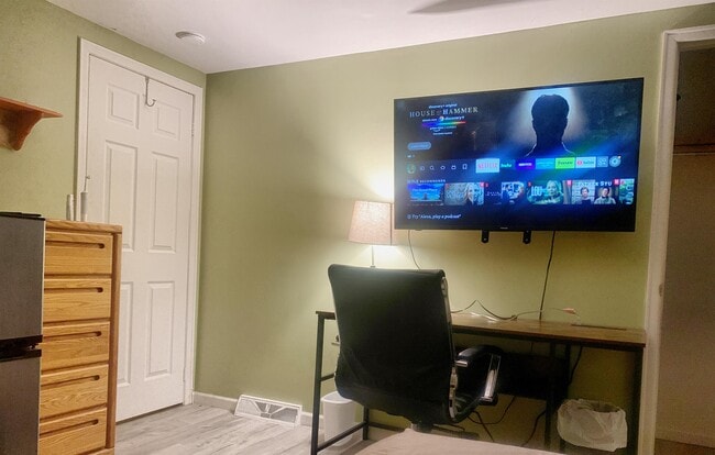 Photo - 700 Jamesville Ave House