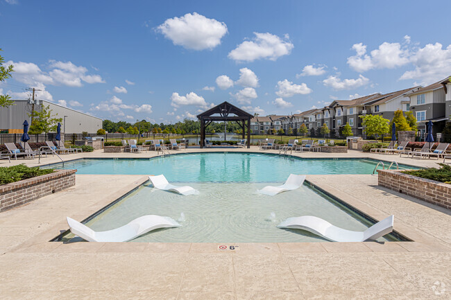 Pool Area - Silver Oaks