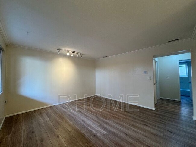 Foto del edificio - 2029 E 2700 S