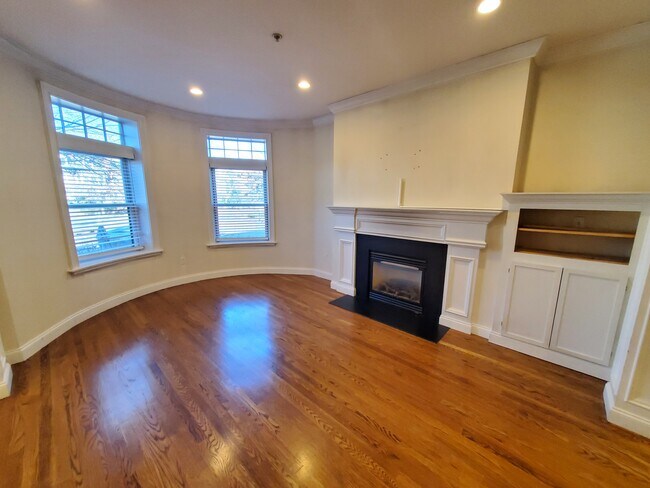 Foto del edificio - 1803 Beacon St
