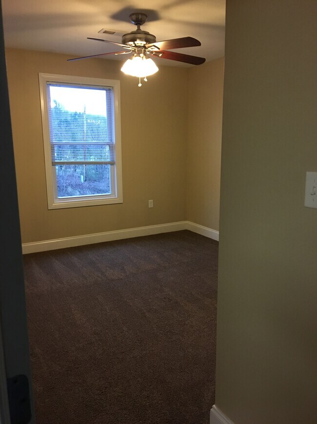 Building Photo - 1650 Blue Horizon Dr