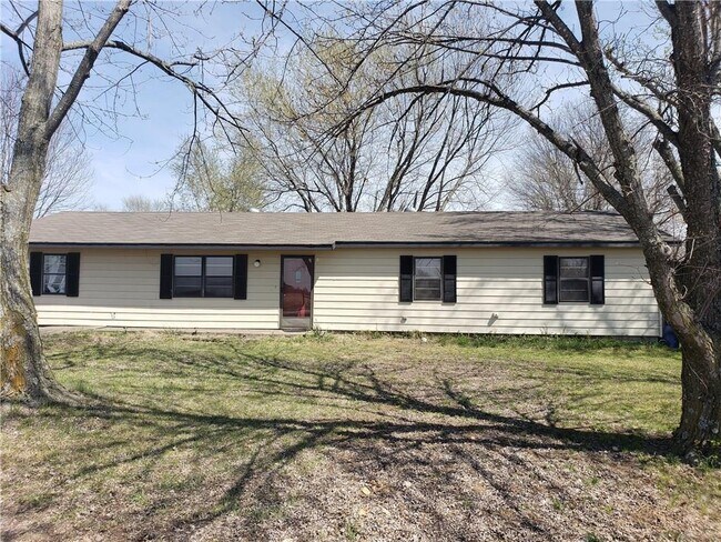 Building Photo - 1605 N Hico St