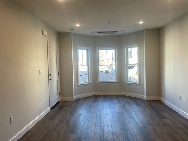 Building Photo - 16 Wendell St