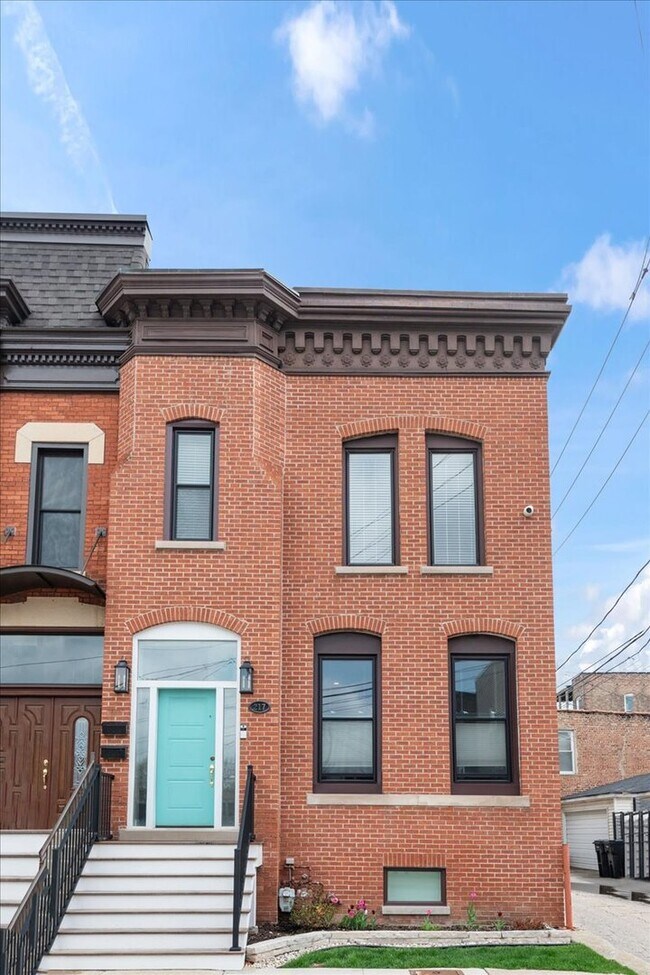 Building Photo - 217 S Bell Ave