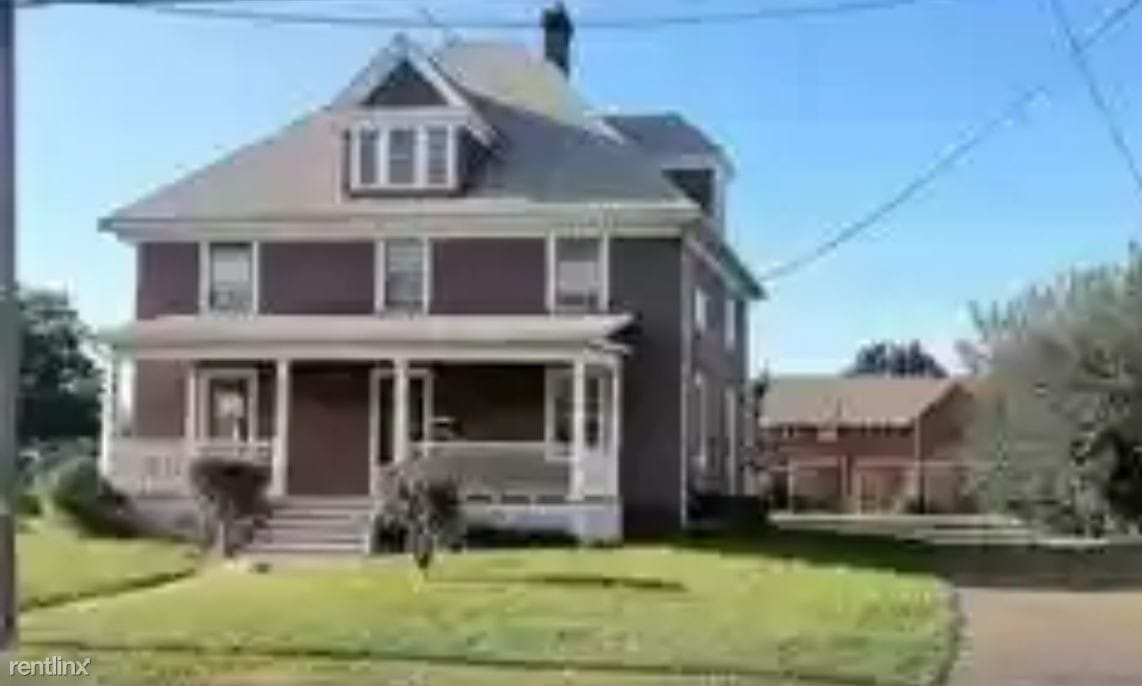 Primary Photo - 3 br, 2 bath Room For Rent - 58 Brewer St