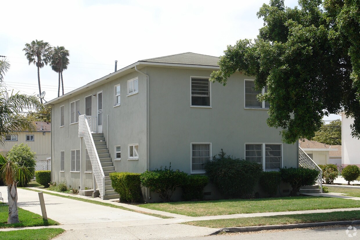Foto del edificio - 8 Units in Ventura