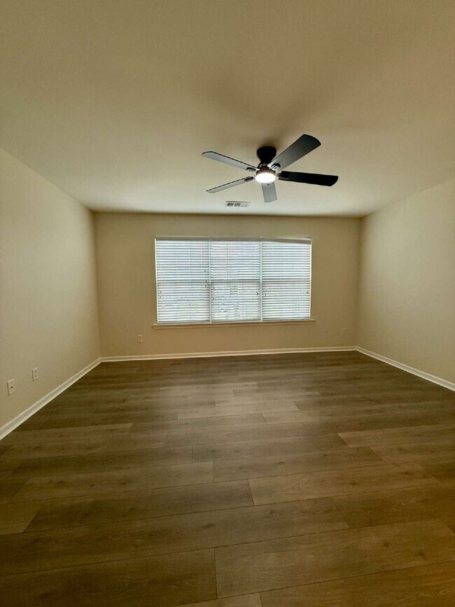 Building Photo - Great Townhome in Goodletsville