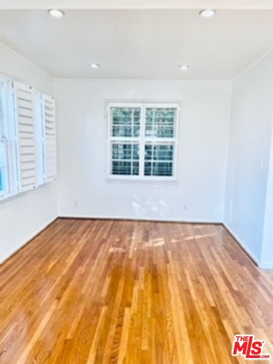 Foto del edificio - 1256 Devon Ave