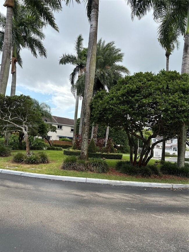 Foto del edificio - 9380 W Flagler St