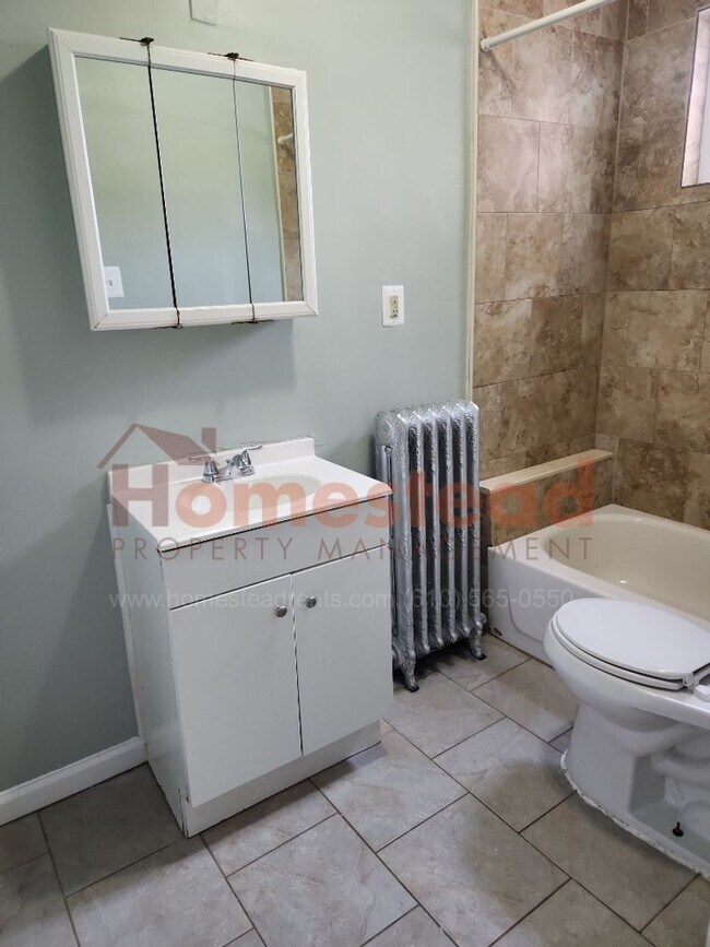 Building Photo - 3 Bedroom House in Darby!
