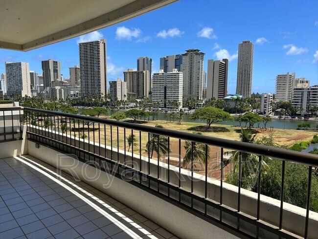 Foto del edificio - 2333 Kapiolani Blvd
