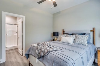 Building Photo - 4946 N Vassar Ave